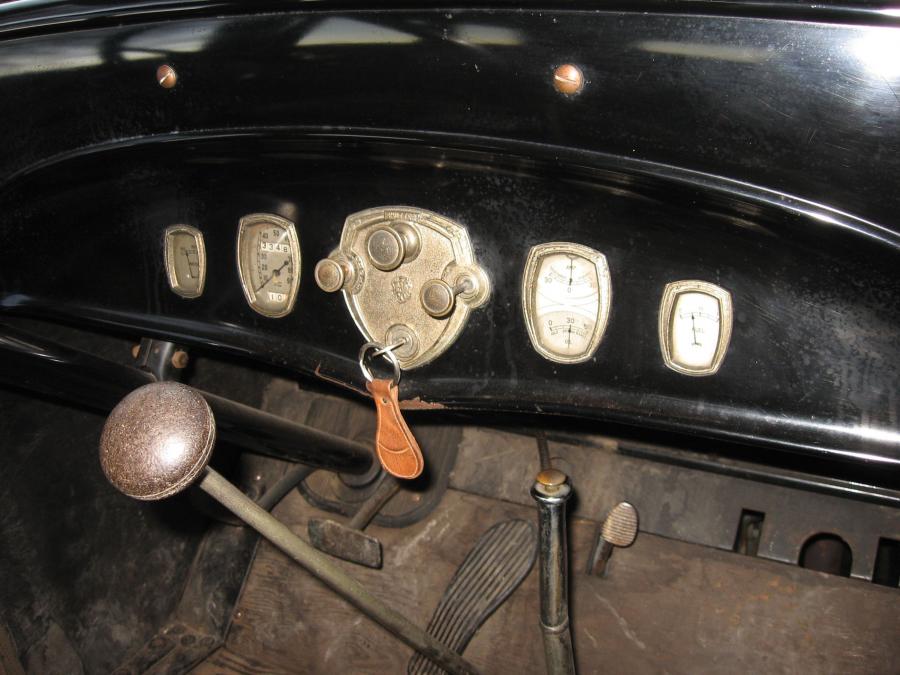  Oldsmobile Model F-31 Sedan 1931 года  (фото 6 из 13)